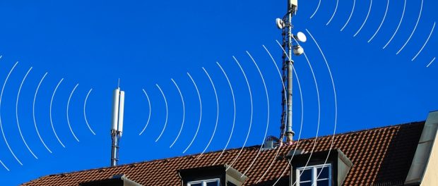 Mobile Phones Antennas With Circles