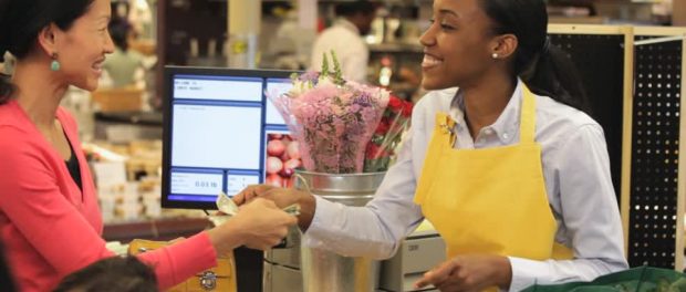 smiling-cashiers