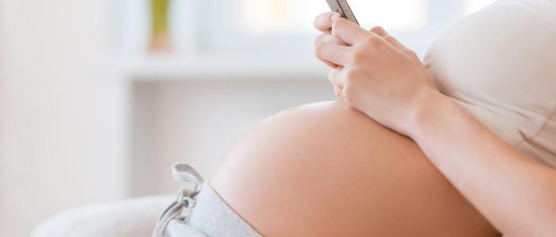Phone-Mobile-Pregnancy-Woman-Mother-Telephone-Abdomen