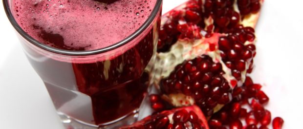 Pomegranate-Juice-Seeds-Glass-Healthy