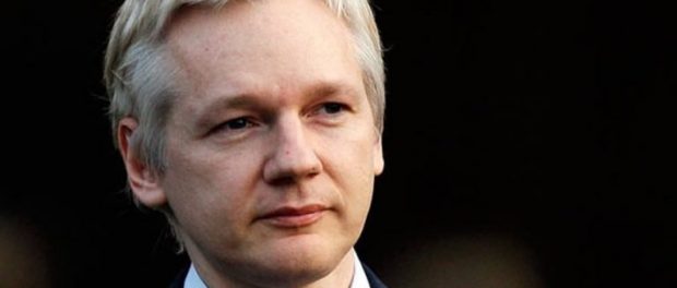 julian-assange-internet-768x400